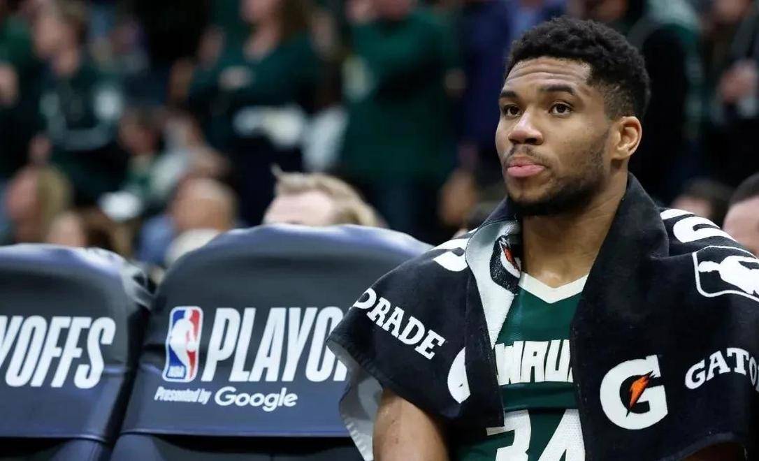  字母哥回归赛场，大胜首场状态亮眼，加拿大队观众沸腾！