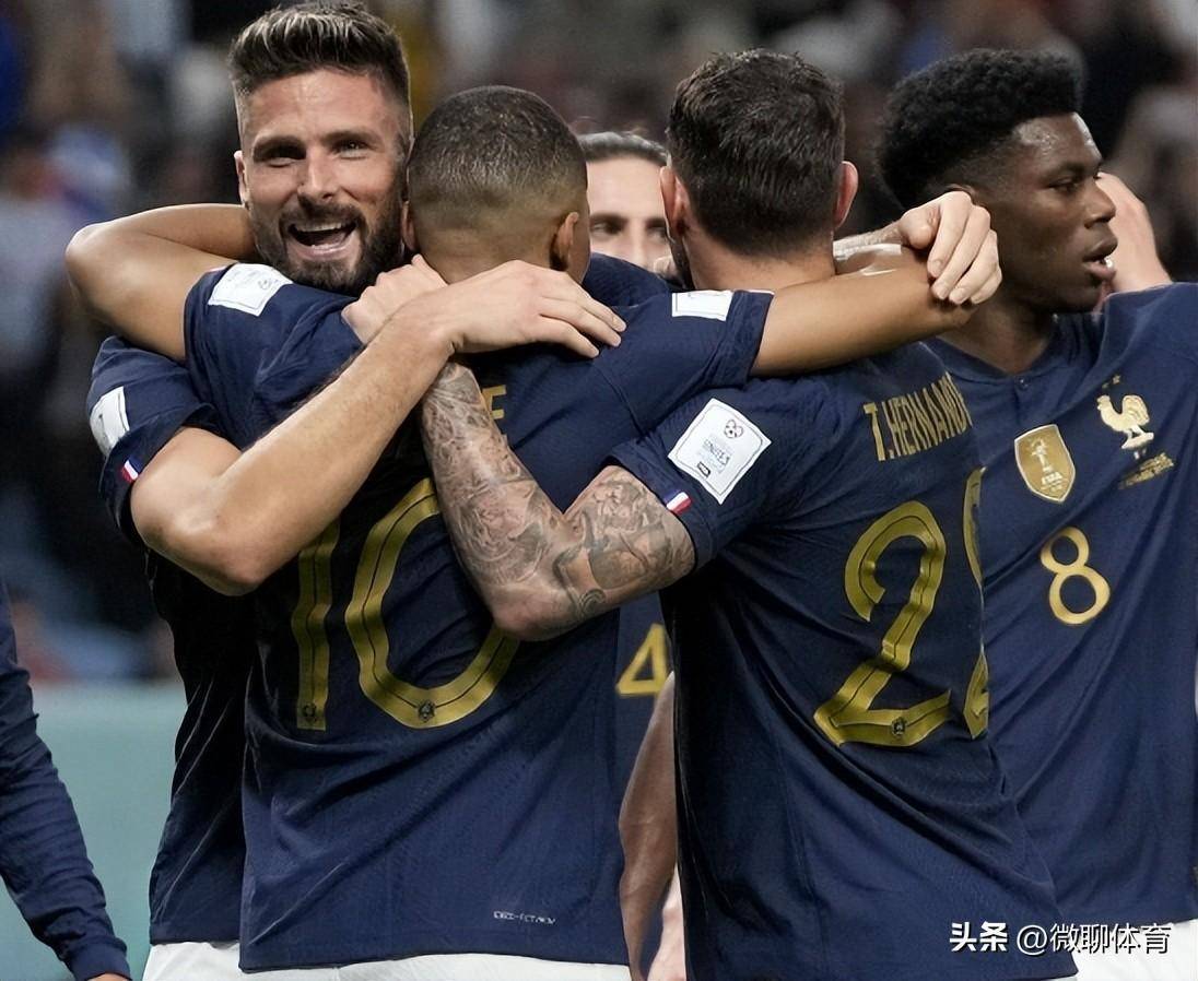 莱万多夫斯基连续七场比赛得分超过战术调整，澳大利亚队挑战极限！的简单介绍